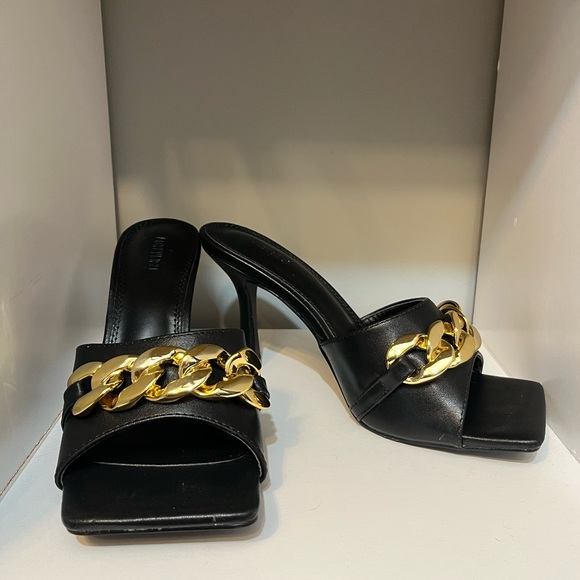 BNWOT square toe sandal heels. Size 8 F21 - Picture 1 of 6